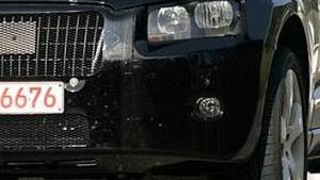 Audi Q5 Spied Taking Right Turn
